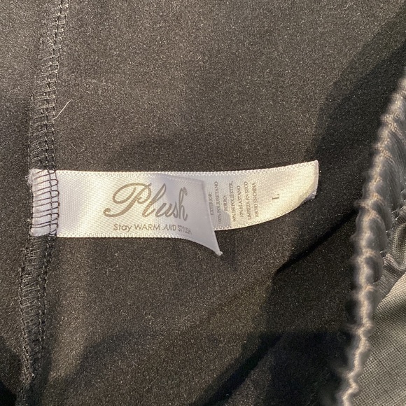 REVOLVE PLUSH Liquid Fleece Lined Black Leggings - Picture 9 of 13